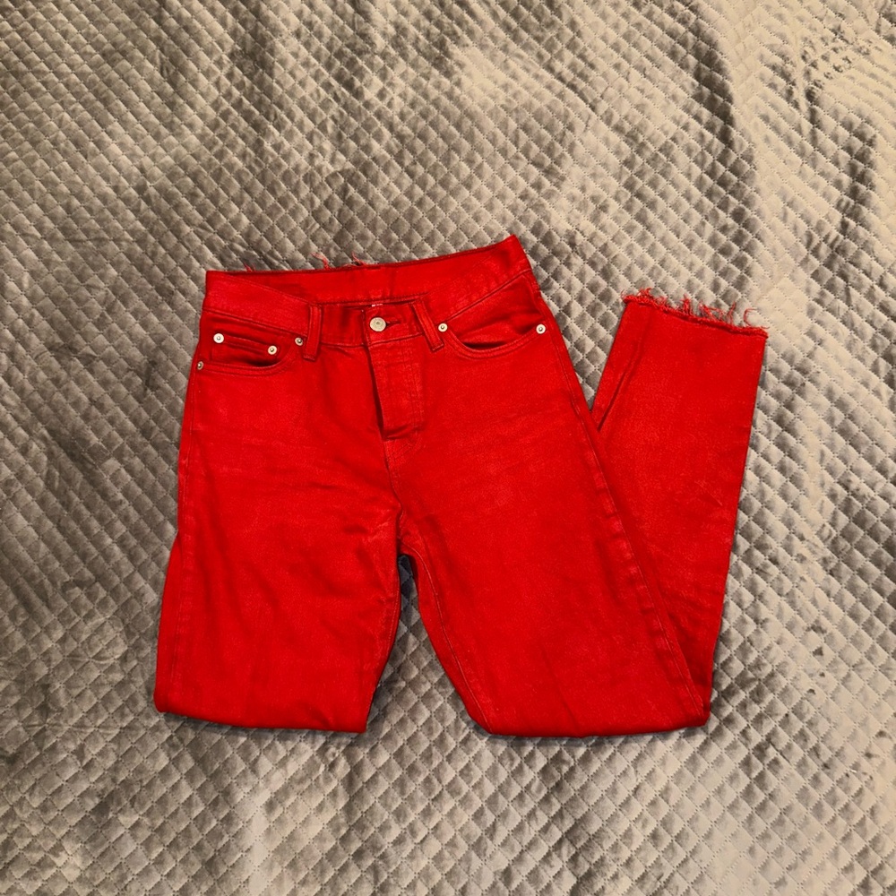 *RARE* red Levi’s jeans